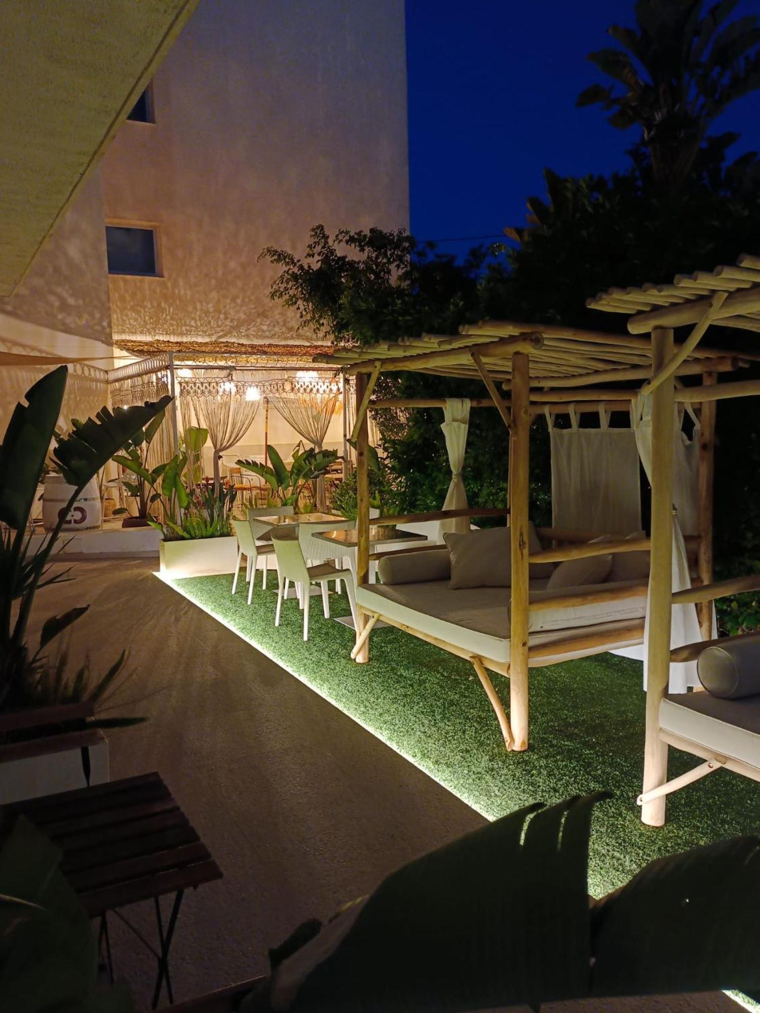Hotel Boutique Villamor - Only Adults Дения Екстериор снимка